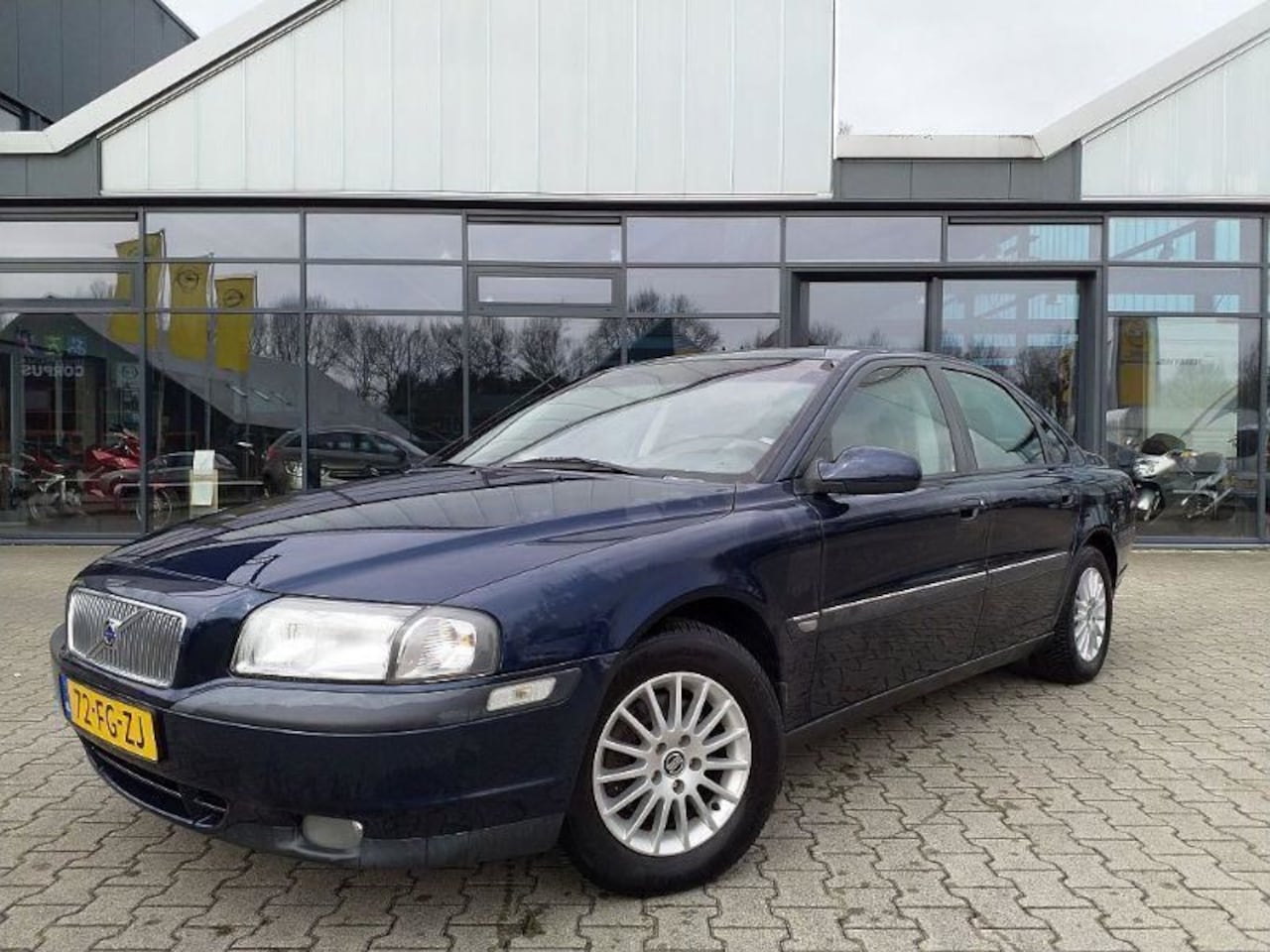 Volvo S80 - 2.4 Comfort YOUNGTIMER - AutoWereld.nl