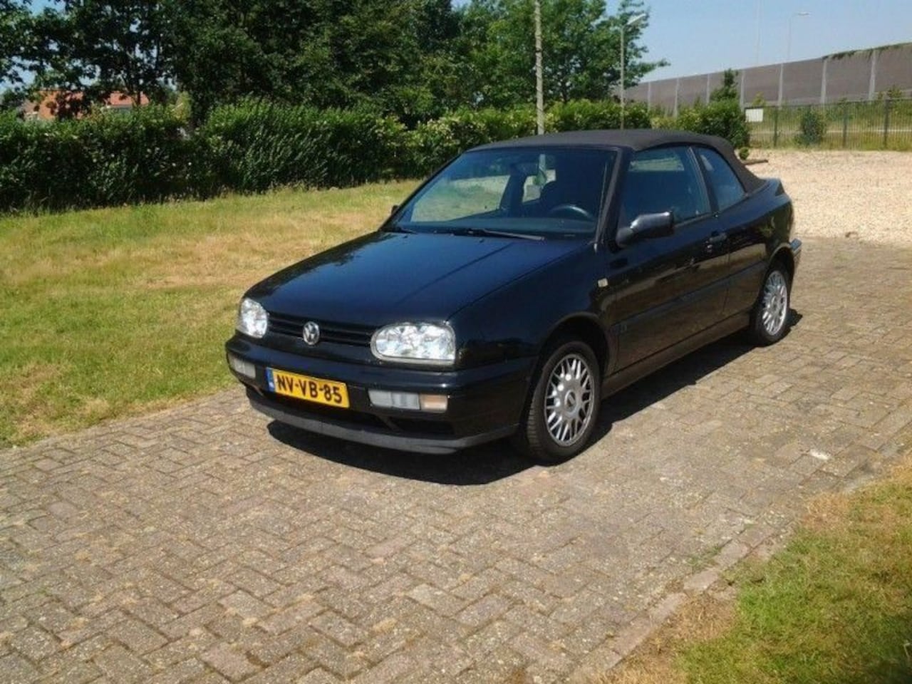 Volkswagen Golf Cabriolet - 1.8 Rolling Stones lmv yougtimer. - AutoWereld.nl