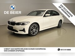 BMW 3-serie - 318D Handgeschakeld / LED / Navigatie / Sportstoelen / Stoelverwarming / Keyles go / Alu 1