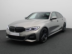 BMW 3-serie - Sedan 320d Executive M Sportpakket / Adaptief M Onderstel / Driving Assistant / Harman Kar