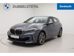 BMW 1-serie - M135i xDrive | Stoelverwarming | DCC | Storm Bay metallic