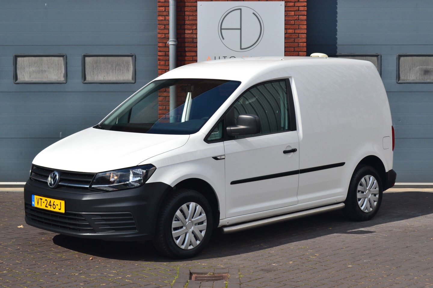 Volkswagen Caddy - 2.0 TDI L1H1 BMT Trendline Airco, Cruise Control, Zijruit Schuifdeur - AutoWereld.nl