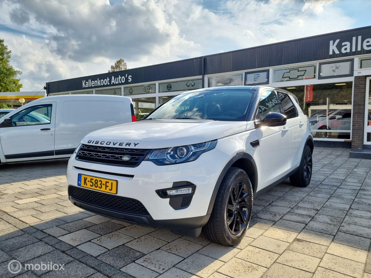 Land Rover Discovery Sport - 2.0 TD4 HSE Luxury 2.0 TD4 HSE Luxury, Panoramadak - AutoWereld.nl