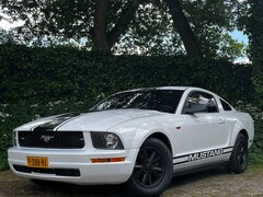 Ford Mustang - v6 AUT cruise airco NL