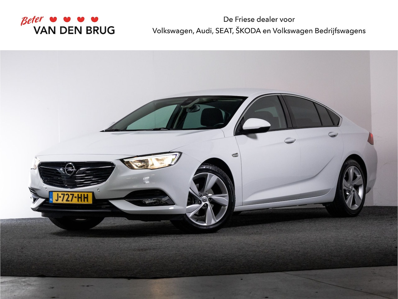 Opel Insignia Grand Sport - 1.5 165 PK Turbo Innovation | 18" |Achteruitrijcamera | Navigatie | Trekhaak | Stoelverwar - AutoWereld.nl