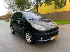 Peugeot 1007 - 1.6-16V Gentry AUTOMAAT* NETTE STAAT* N.A.P