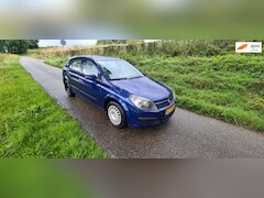 Opel Astra - 1.4 Essentia