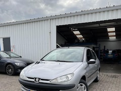 Peugeot 206 - 1.4 XT Nieuwe Distributie | APK 09-2023 | KOOPJE