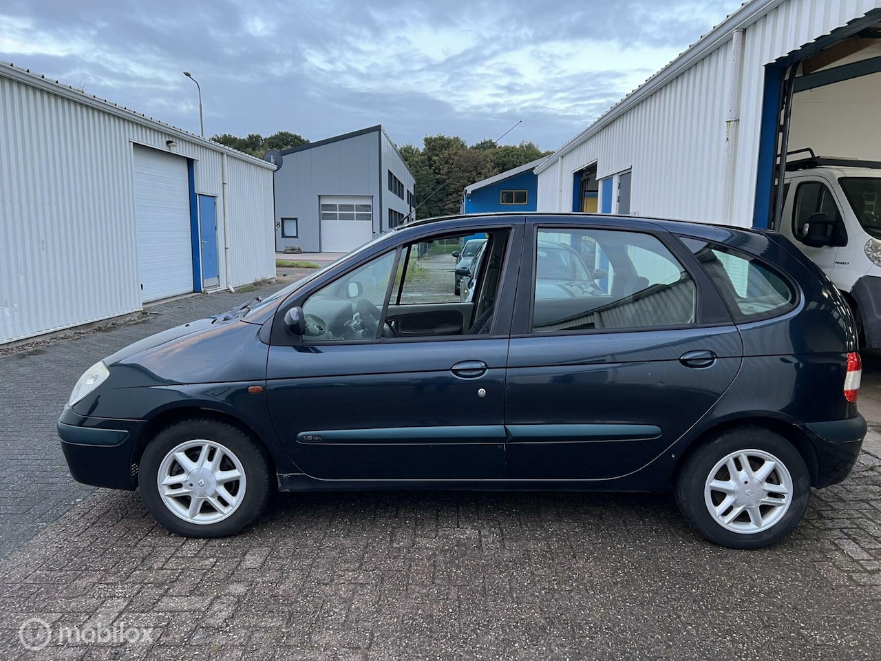 Renault Scénic - 1.6-16V Trekhaak | APK10-2022 | INRUIL KOOPJE - AutoWereld.nl