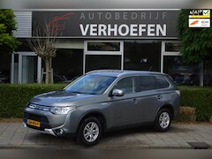 Mitsubishi Outlander - 2.0 PHEV Business Edition X-Line - ACHTERUITRIJCAMERA - NAP KM STAND - CLIMATE / CRUISE CO