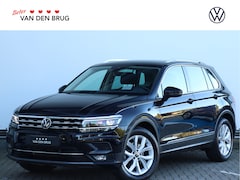 Volkswagen Tiguan - 1.5 TSI ACT Highline Automaat | Head up | 18 inch | Navigatie | Adapt. cruise | Trekgewich