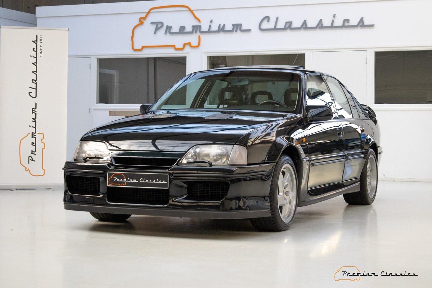 Opel Omega - Lotus 3.6 twin-turbo | 95.000KM! 1 of 630 | Perfect condition - AutoWereld.nl