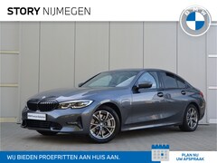 BMW 3-serie - 330e eDrive High Executive Sport Line Automaat / Sportstoelen / LED / Live Cockpit Profess
