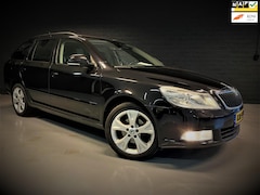 Skoda Octavia Combi - 2.0 TDI Elegance, Leder, Xenon, Schuif-dak, APK Okt-2023