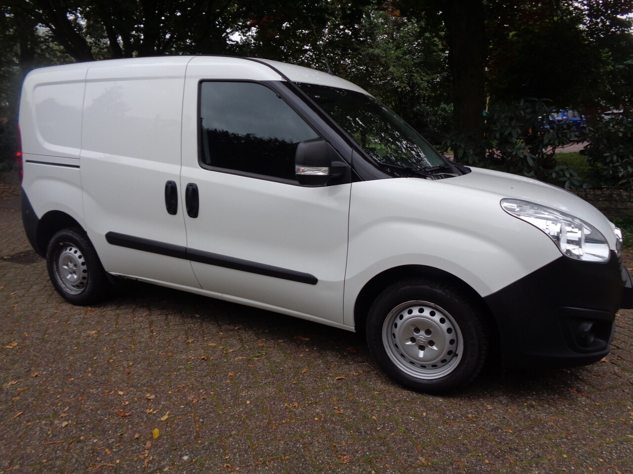 Opel Combo - 1.3 CDTi L1H1 Edition 1.3 CDTi L1H1 Edition - AutoWereld.nl