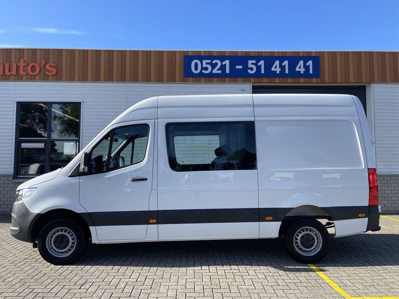 Mercedes-Benz Sprinter - 317 1.9 CDI 170pk L2H2 DC 7 persoons / rijklaar € 46.950 ex btw / lease vanaf €  / climate - AutoWereld.nl