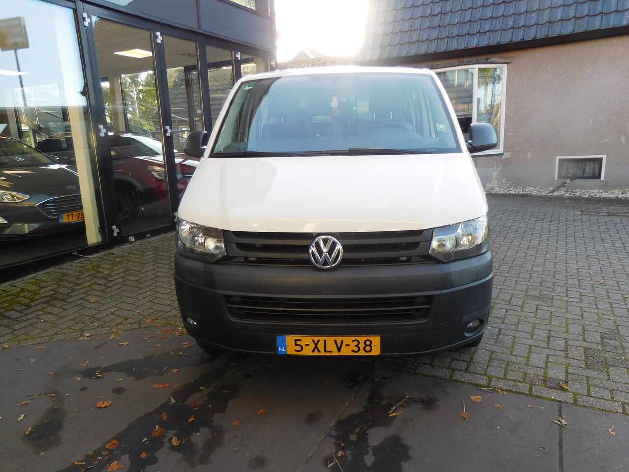 Volkswagen Transporter Kombi - 2.0 TDI L1H1 Trendline Baseline Ik ben te huur vanaf €100 per dag Staat in De Krim - AutoWereld.nl