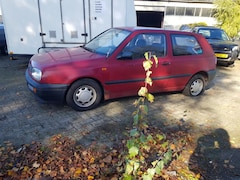 Volkswagen Golf - 1.8 CL