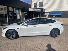 Tesla Model 3 - RWD Plus Leer, navi, glazen dak enchanced autopilot systeem, Nieuwstaat