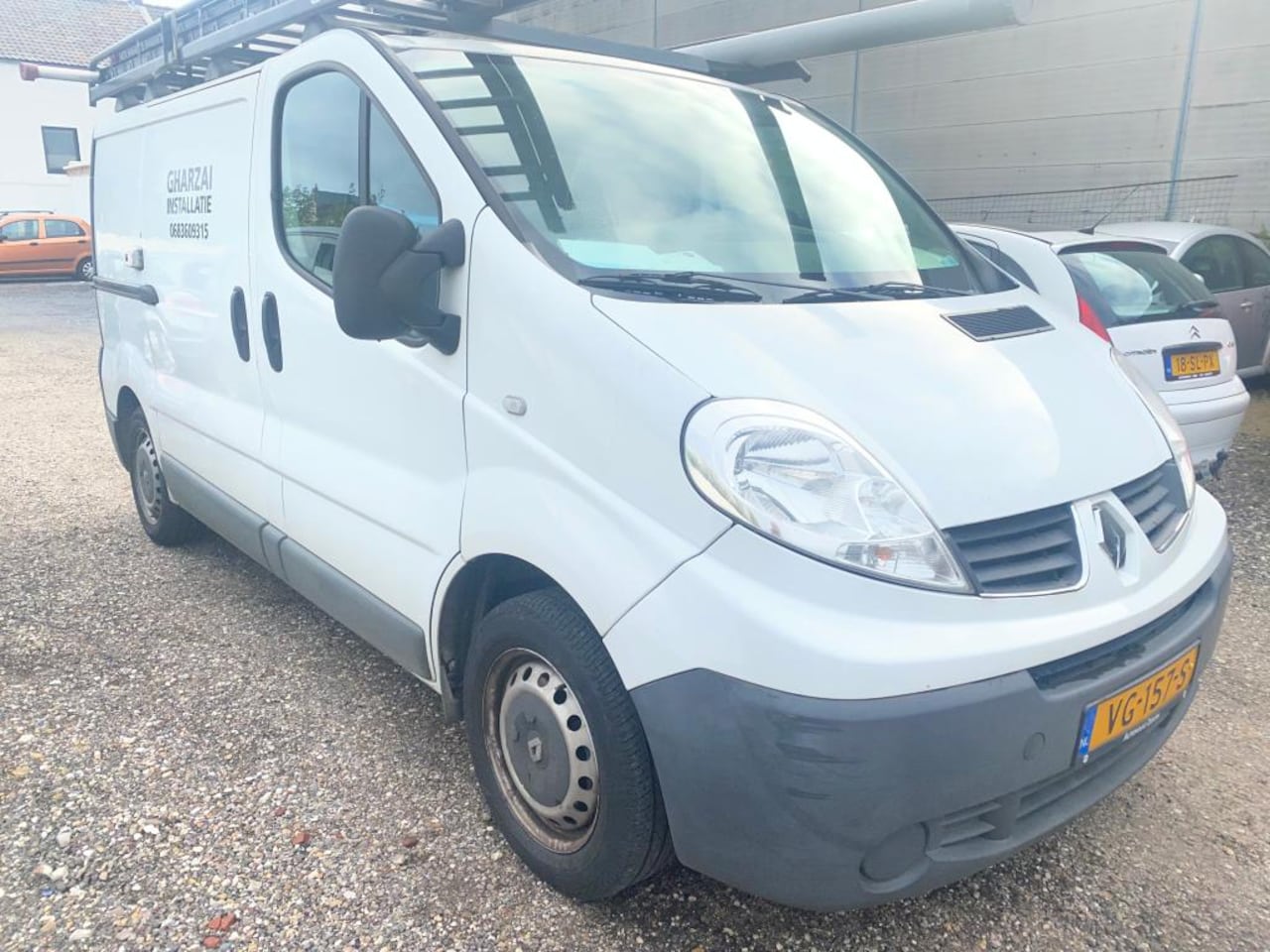 Renault Trafic - L1H1 T27 2.0 dCi 90 Black Edition - AutoWereld.nl