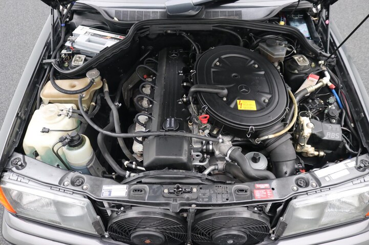 mercedes-benz-190-serie-190e-3-2-amg.jpg
