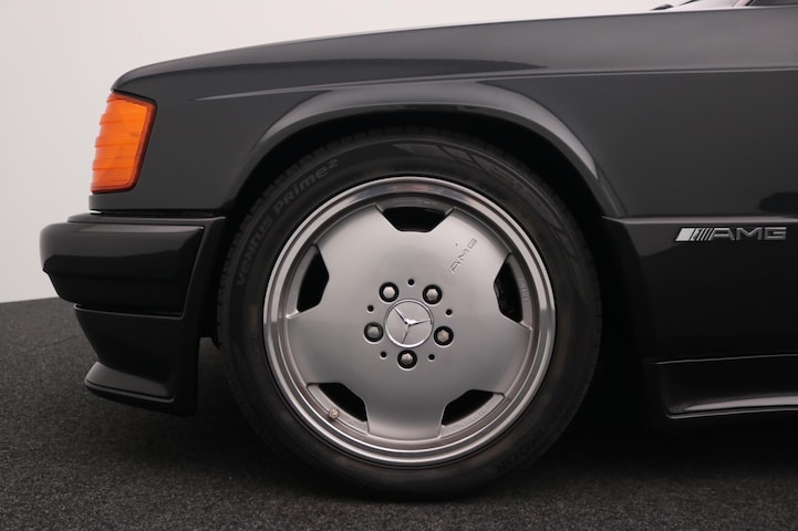 mercedes-benz-190-serie-190e-3-2-amg.jpg