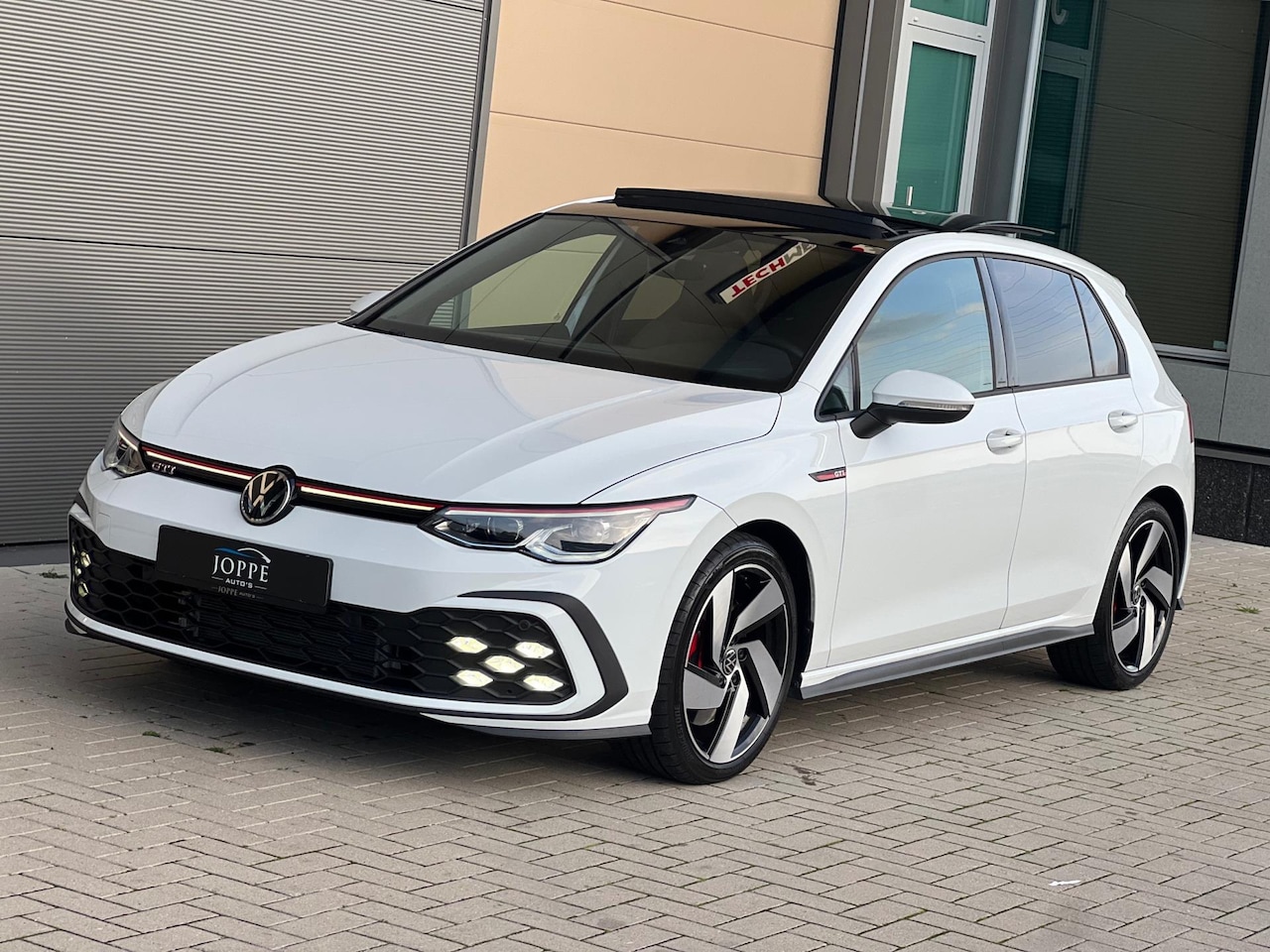 volkswagen-golf-2-0-tsi-gti-pano-iq-lights-sfeer-acc.jpg
