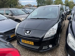 Peugeot 5008 - 1.6 THP | Clima, navi, pano 7p /| Export