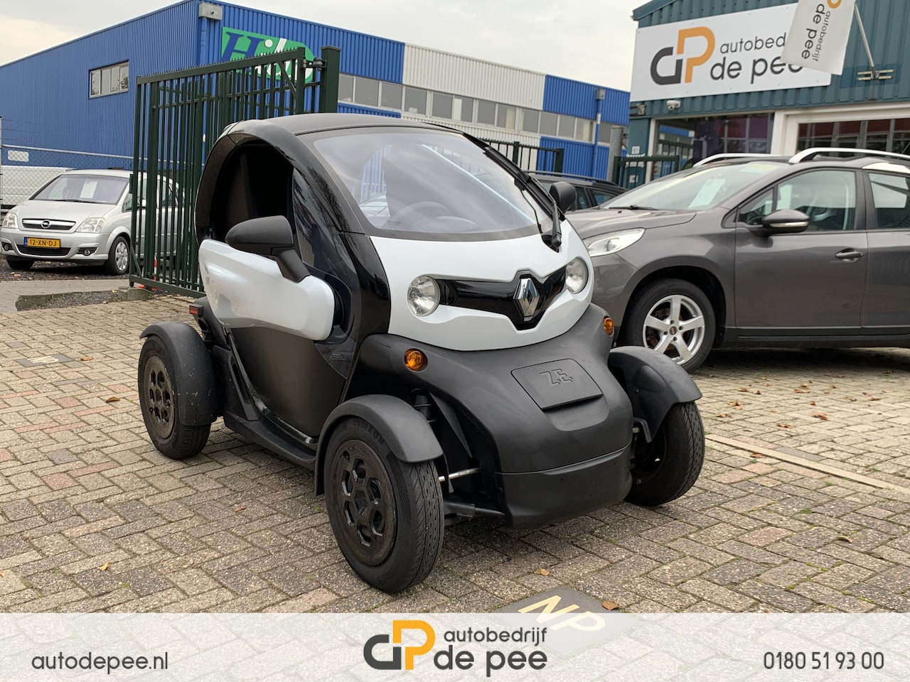 Renault Twizy - Cargo 80 INCL. BTW/GARANTIE/DEUREN/LAADRUIMTE rijklaarprijs! - AutoWereld.nl