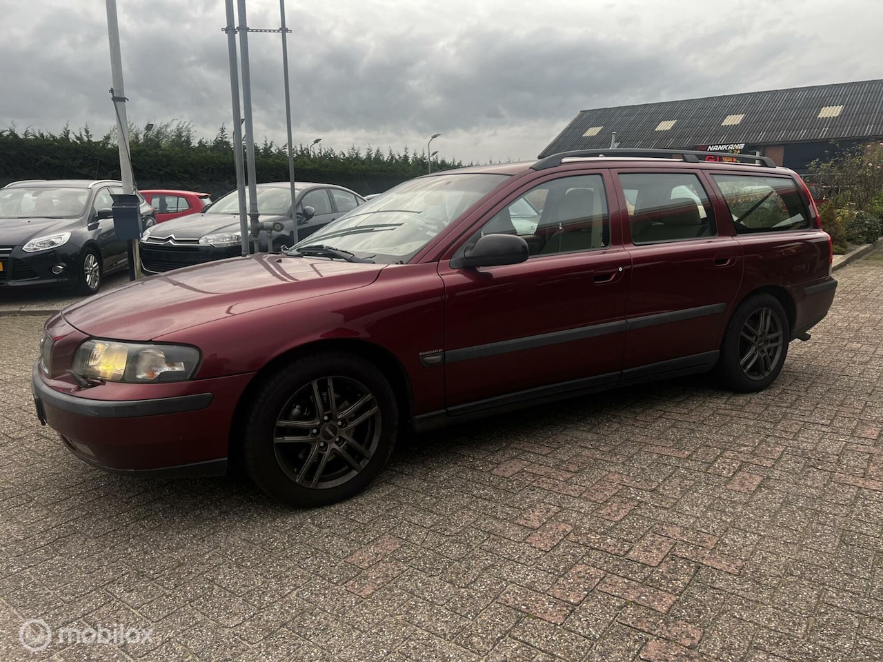 Volvo V70 - 2.4 D5 2.4 D5 - AutoWereld.nl