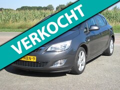 Opel Astra - 1.6 Edition+Navigatie+Parkeersensoren