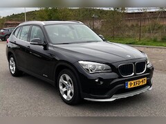 BMW X1 - 2.0i sDrive Limited Series 2.0 Benzine 184PK | automaat 8 versnellingen | Nederlandse auto | dealer onderhouden