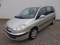 Peugeot 807 - 2.2 ST Premium 5 Pers