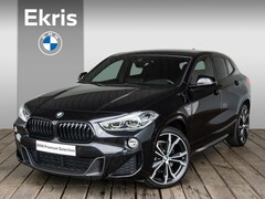BMW X2 - sDrive20i Model M Sport / Head-Up Display / Achteruitrijcamera / M Sportstoelen /