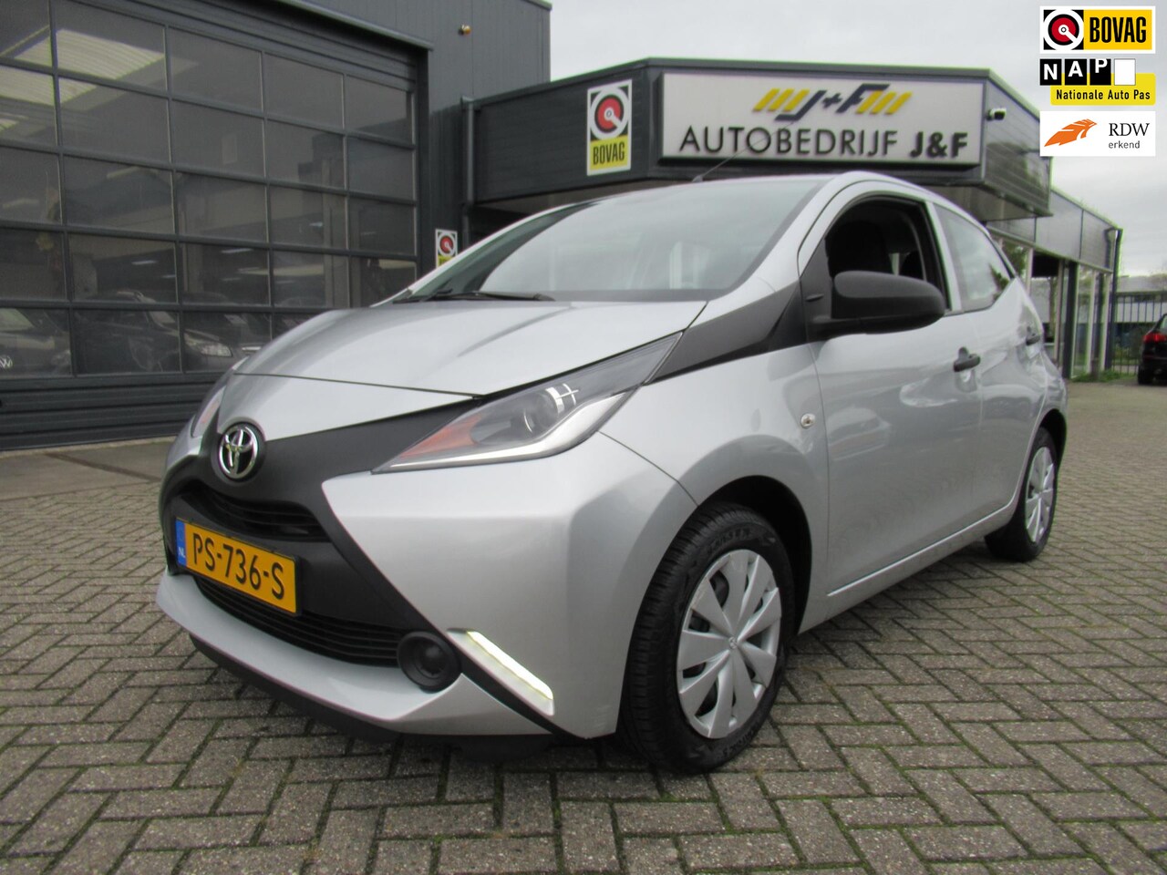 Toyota Aygo - 1.0 VVT-i x-fun / NAV / AIRCO / CRUISE CONTROL / 1e EIGENAAR - AutoWereld.nl