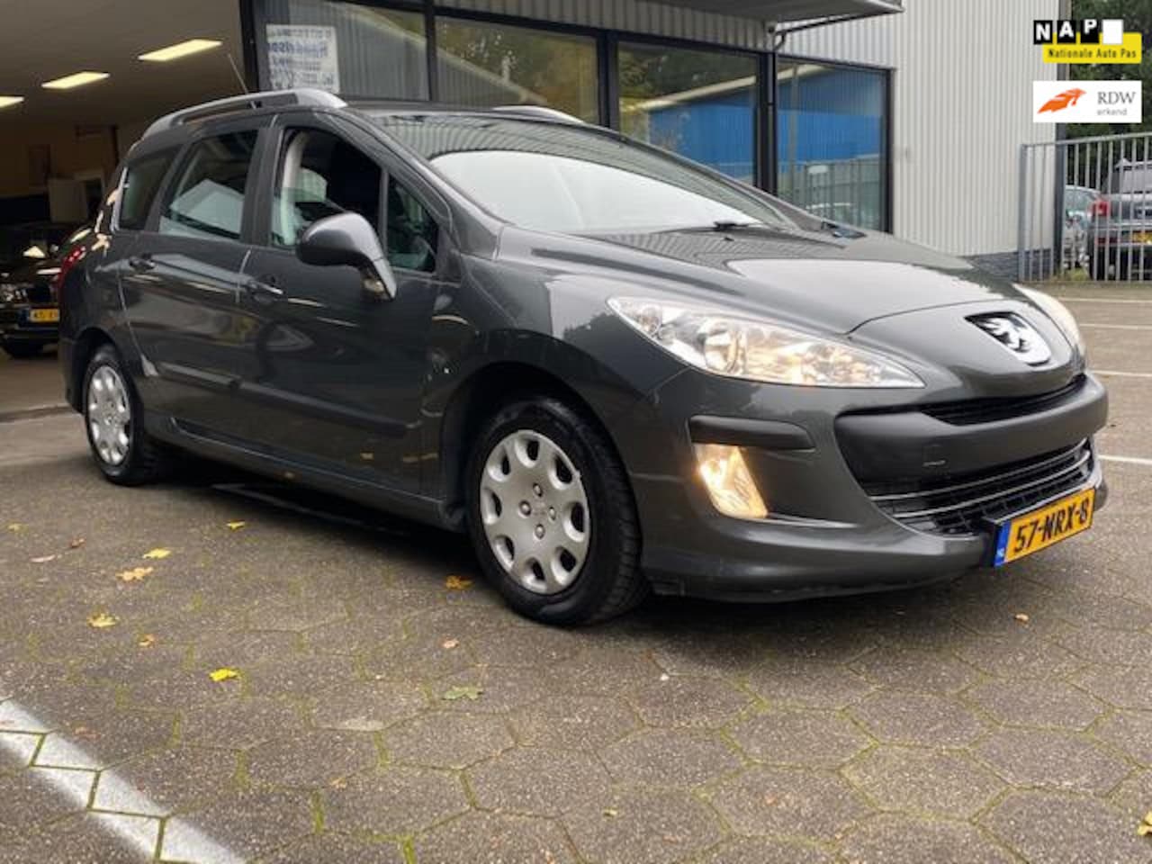 Peugeot 308 SW - 1.6 HDiF 11-2010 Blue Lease - AutoWereld.nl