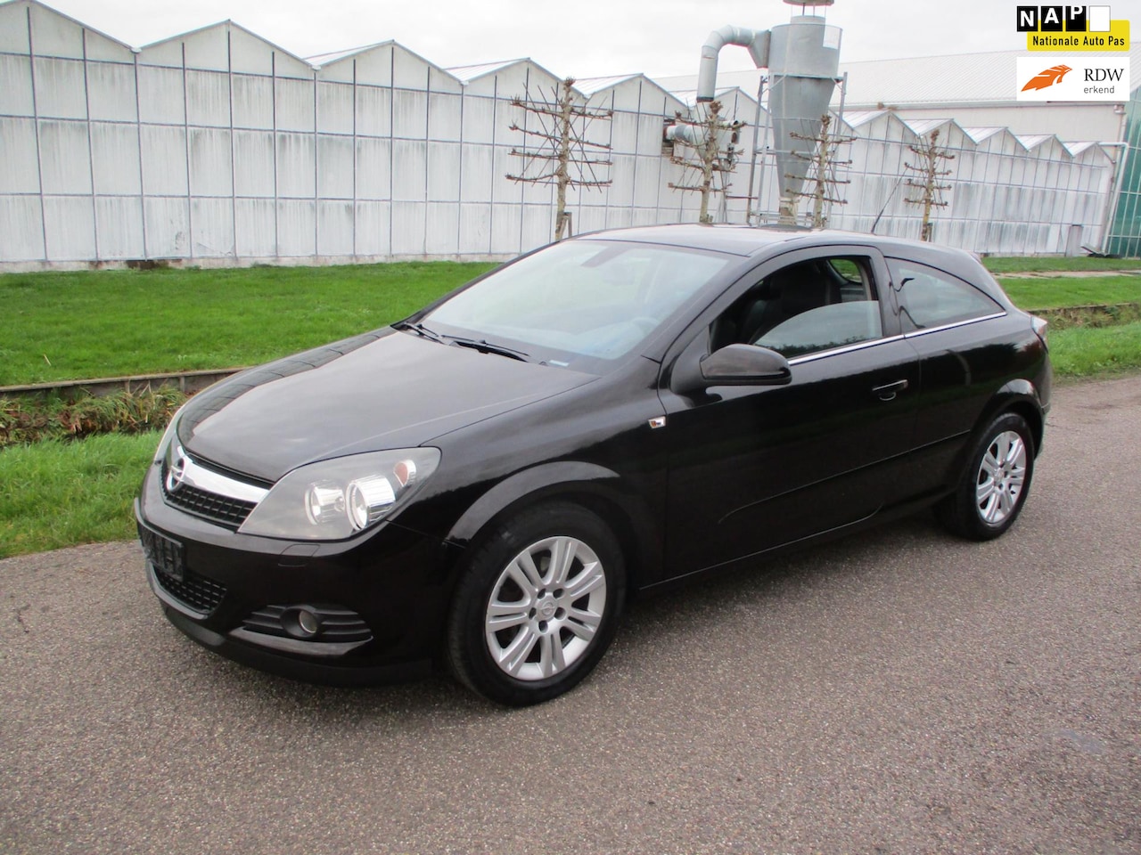 Opel Astra GTC - 1.6 Executive 1.6 Executive - AutoWereld.nl