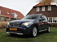 BMW X1 - XDrive28i Executive Aut. | Panorama | Sportstoelen | Xenon | NL Auto | Sportleder | Naviga