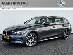 BMW 3-serie Touring - | Sport Line | Laserlights | Panoramadak | Head-Up | Comfort Access | HiFi | 330e