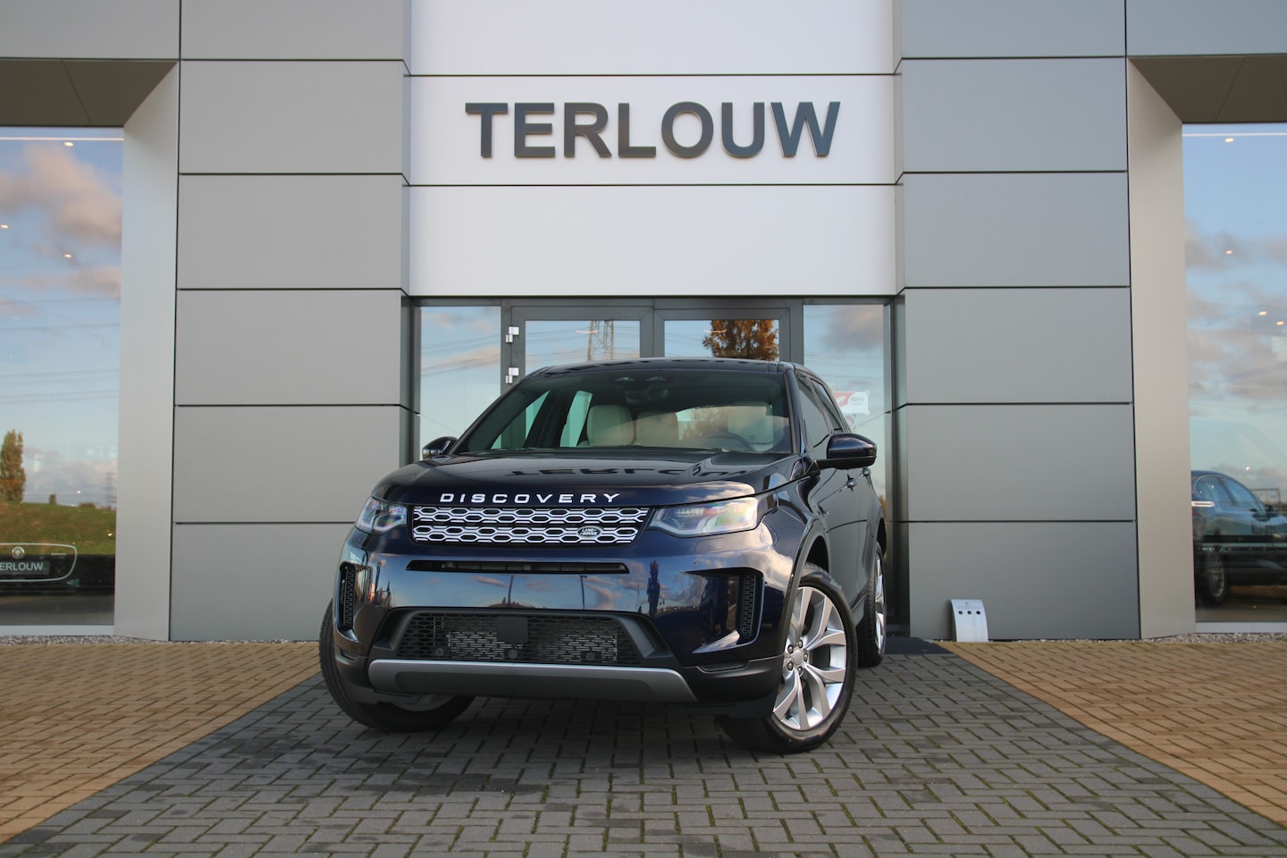 Land Rover Discovery Sport - P300e 2.0 SE P300e 2.0 SE - AutoWereld.nl