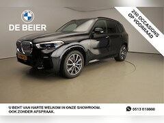 BMW X5 - xDrive30d M Sportpakket / Laserlicht / Leder / HUD / Schuifdak / Soft close / DAB / Hifi s
