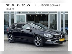 Volvo V60 - D4 190PK Business Sport Automaat / Keyless entry / Schuif/kantel dak / Achtruitrijcamera /