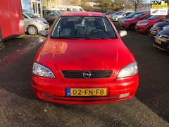 Opel Astra - 1.6-16V Club