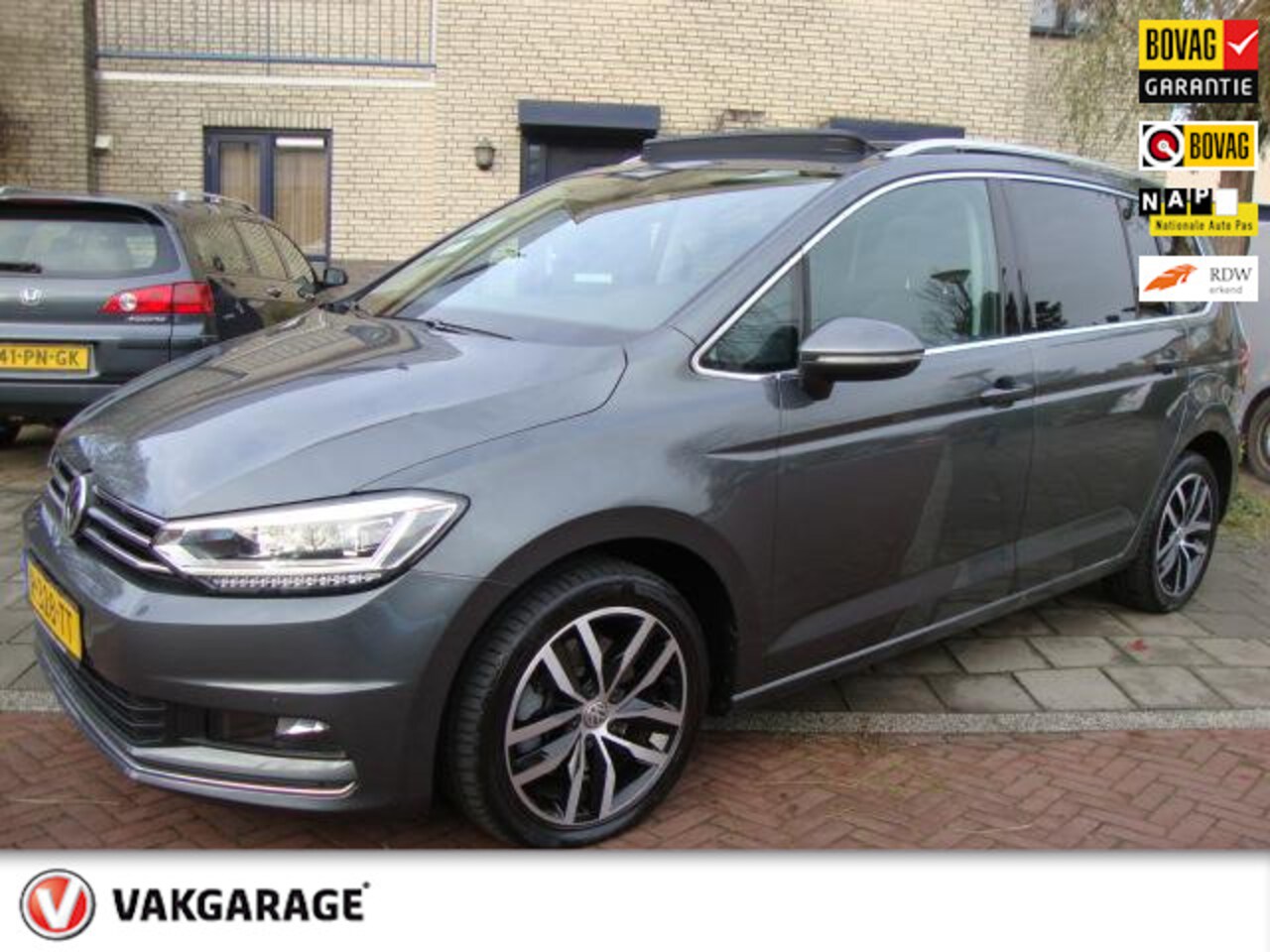 Volkswagen Touran - 1.5 TSI Highline Business - AutoWereld.nl