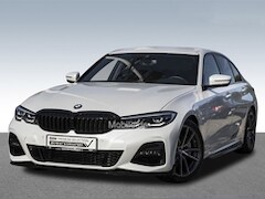 BMW 3-serie - 330e M-SPORT (215kW/292pk) * LED, COCKPIT LIFE, HALF LEDER, 18-inch LMV * Slechts 16.000km