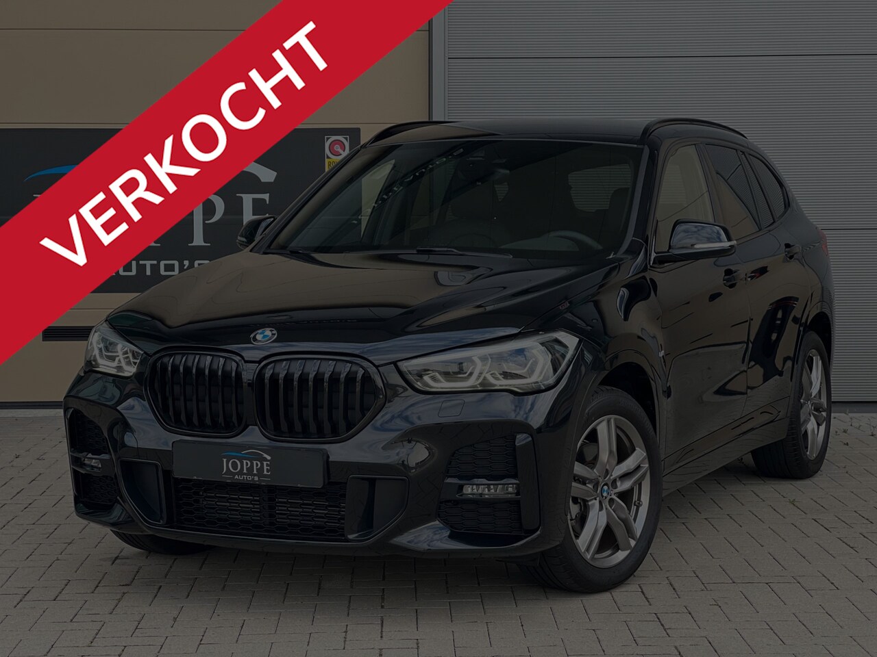 BMW X1 - SDrive18i High Executive | M Sport | Leder | Shadow line - AutoWereld.nl