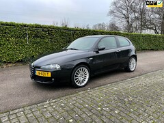Alfa Romeo 147 - 1.6 T.Spark Veloce Impression / Leer