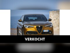 Alfa Romeo Stelvio - 2.0 T AWD Veloce | Navigatie | Automatische Airconditioning | 20'' Lichtmetalen velgen | P