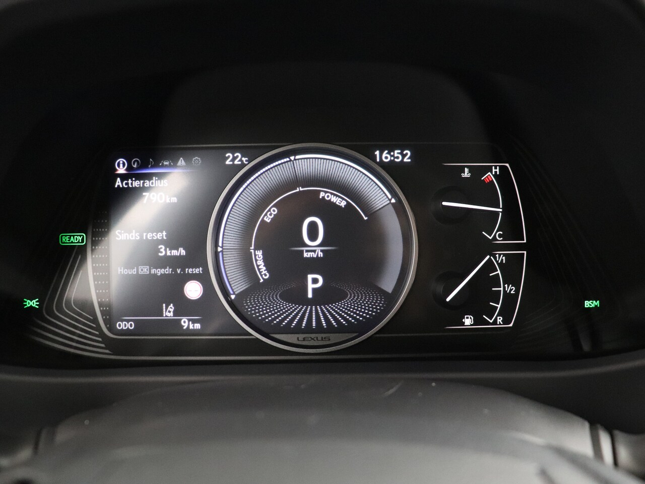 Lexus UX 250h Business Line Modeljaar 2023 Safety System+ Apple