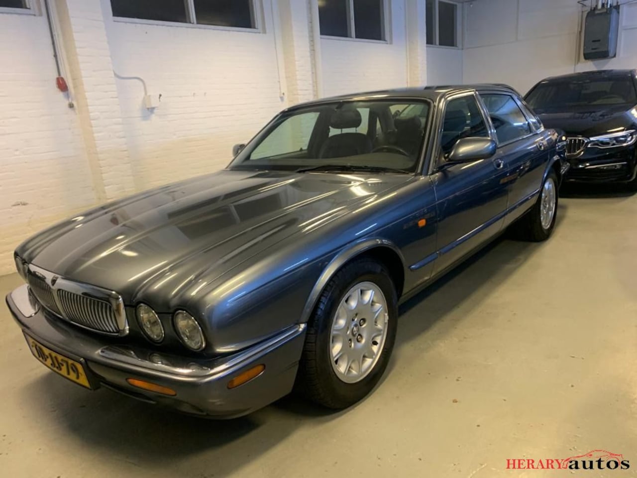 Jaguar XJ - Sovereign 4.0 V8 ORIGINEEL NL COMPLEET HISTORIE - AutoWereld.nl